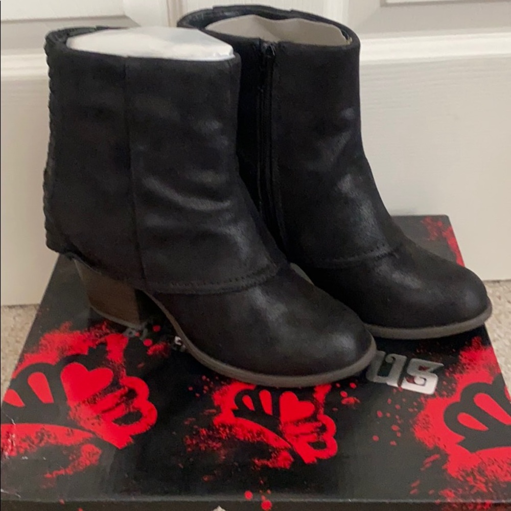 Fergalicious Black Liberty Boots size 5.5